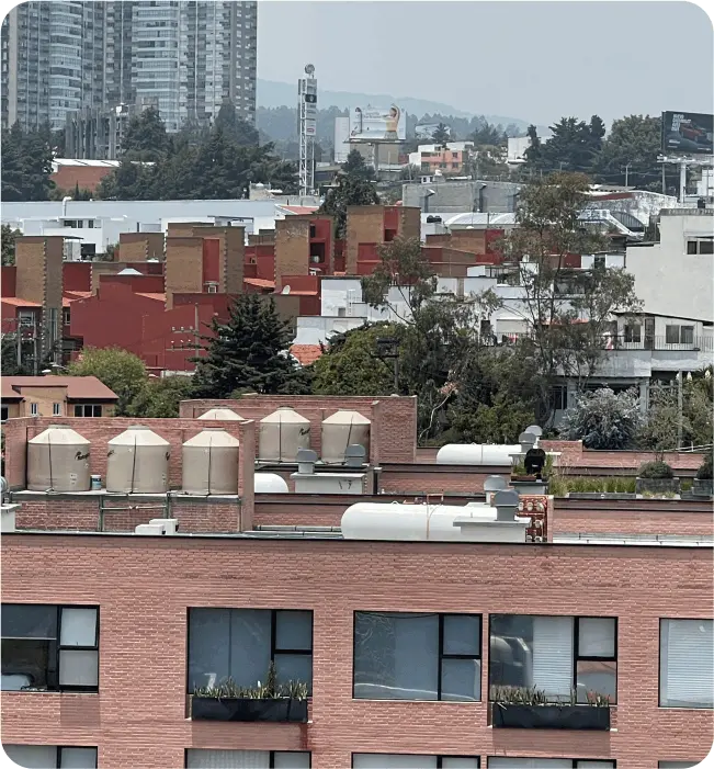 Tinacos en azotea antes del servicio de lavado de cisternas y tinacos en Nezahualcóyotl